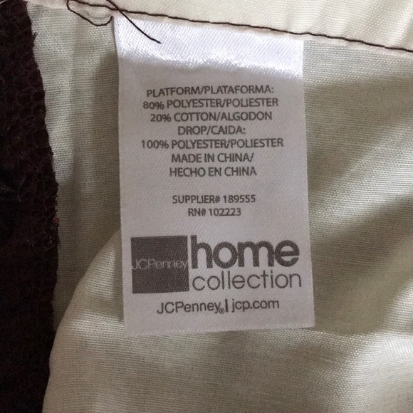 Bed skirt - Picture 1 of 3